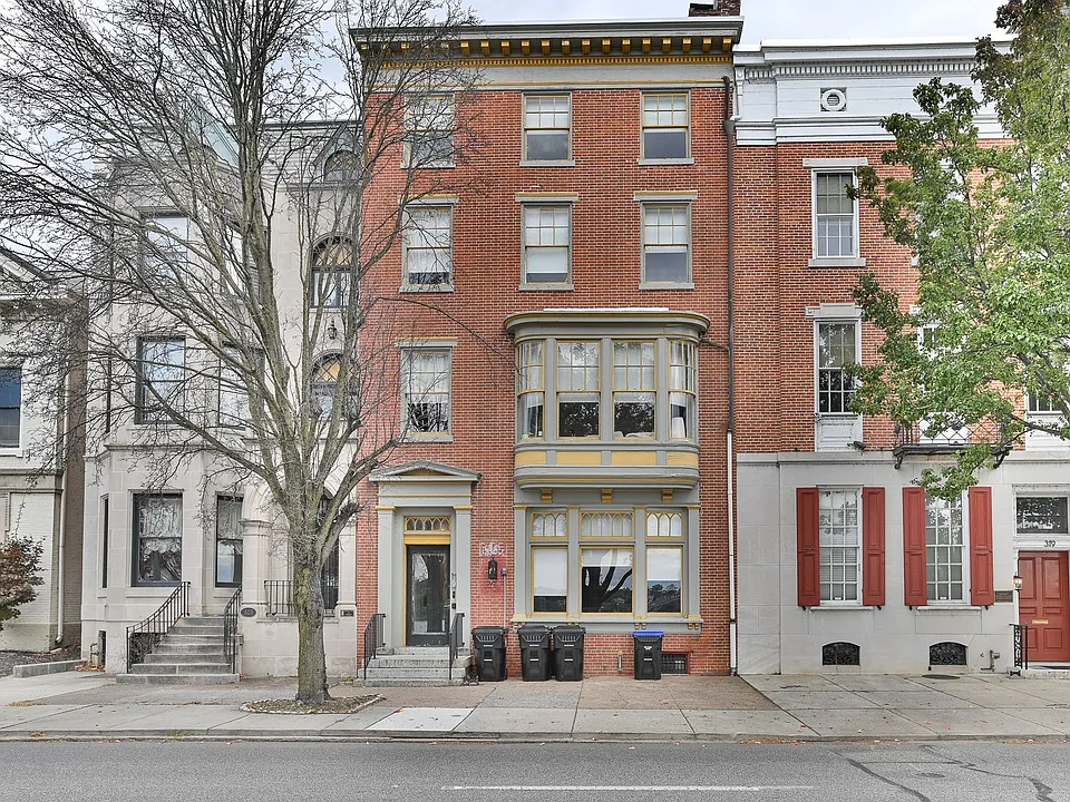 Bishops Court - 321 N Front St