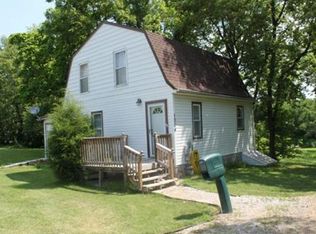 1304 E Hayward Ave, Independence, MO 64050