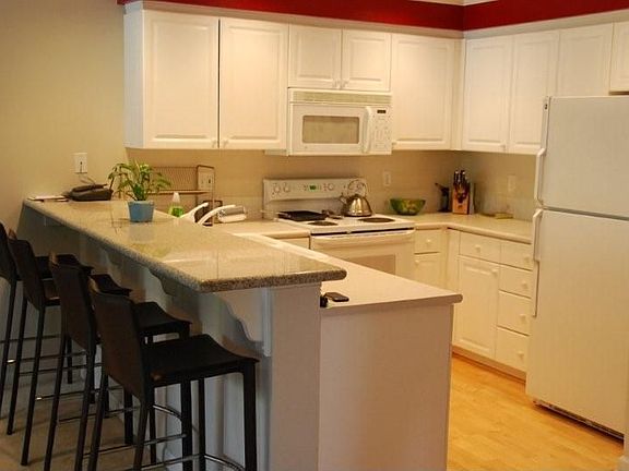 4th image of 1417 Queen Anne Ave N APT 301