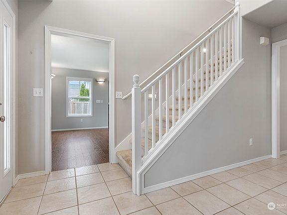 3rd image of 28309 83rd Drive NW