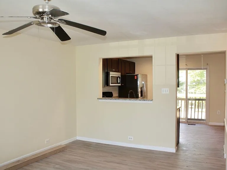 6806 Avalon Isle Way — Photo 4