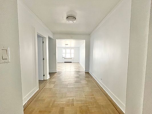 3rd image of 3660 Waldo Ave #7EE