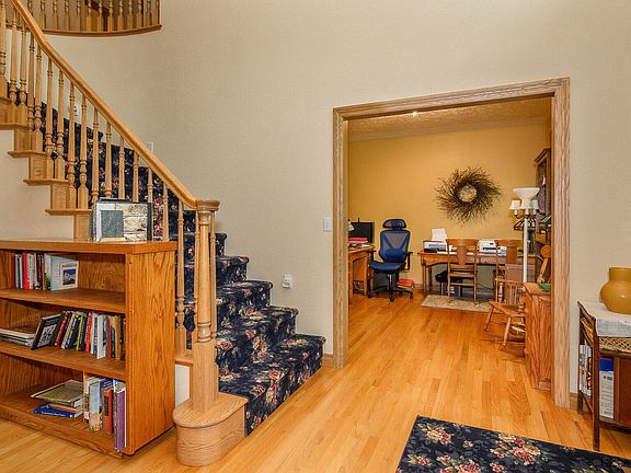 5th image of 1707 Larson Rd