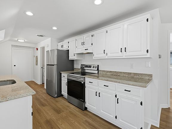 4th image of 426 Main St Unit G