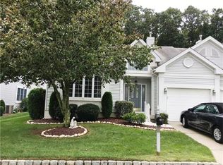 15 Cameron Ct, Monroe Township, NJ 08831