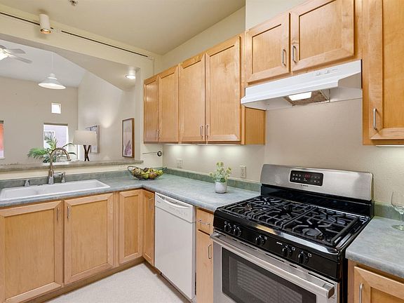 4th image of 1354 Yulupa Avenue #D