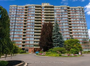 100 Observatory Ln #502, Richmond Hill, ON L4C1T4