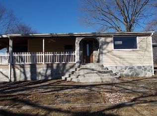 1025 Wing Ln, Moneta, VA 24121