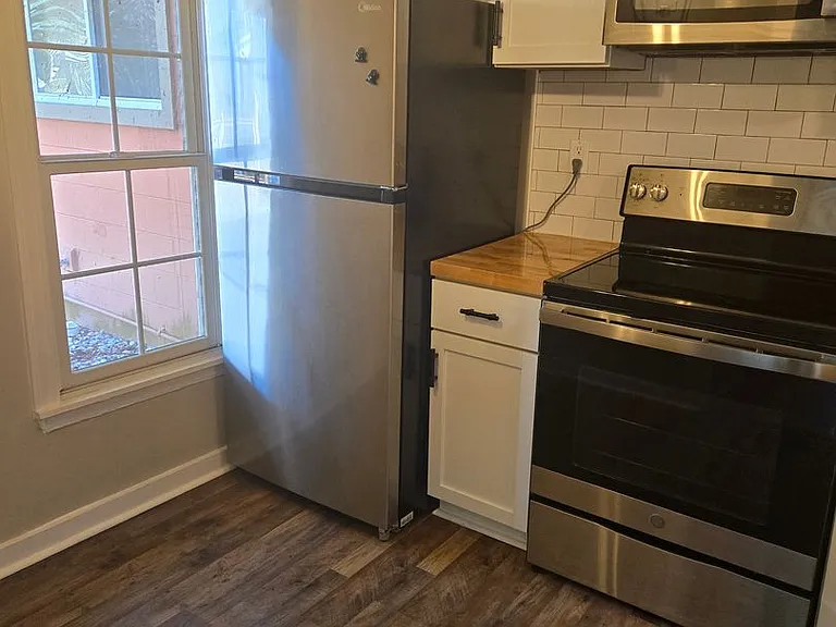 1151 Bexley St — Photo 4