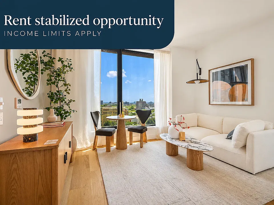 20 Rockwell Pl #303