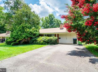 2122 Powhatan St, Falls Church, VA
