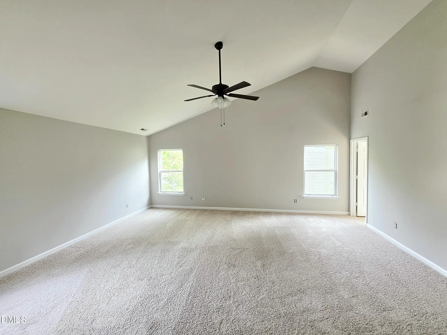 4 bed, 3.0 bath, 3100 sqft, $2,900 — Photo 4
