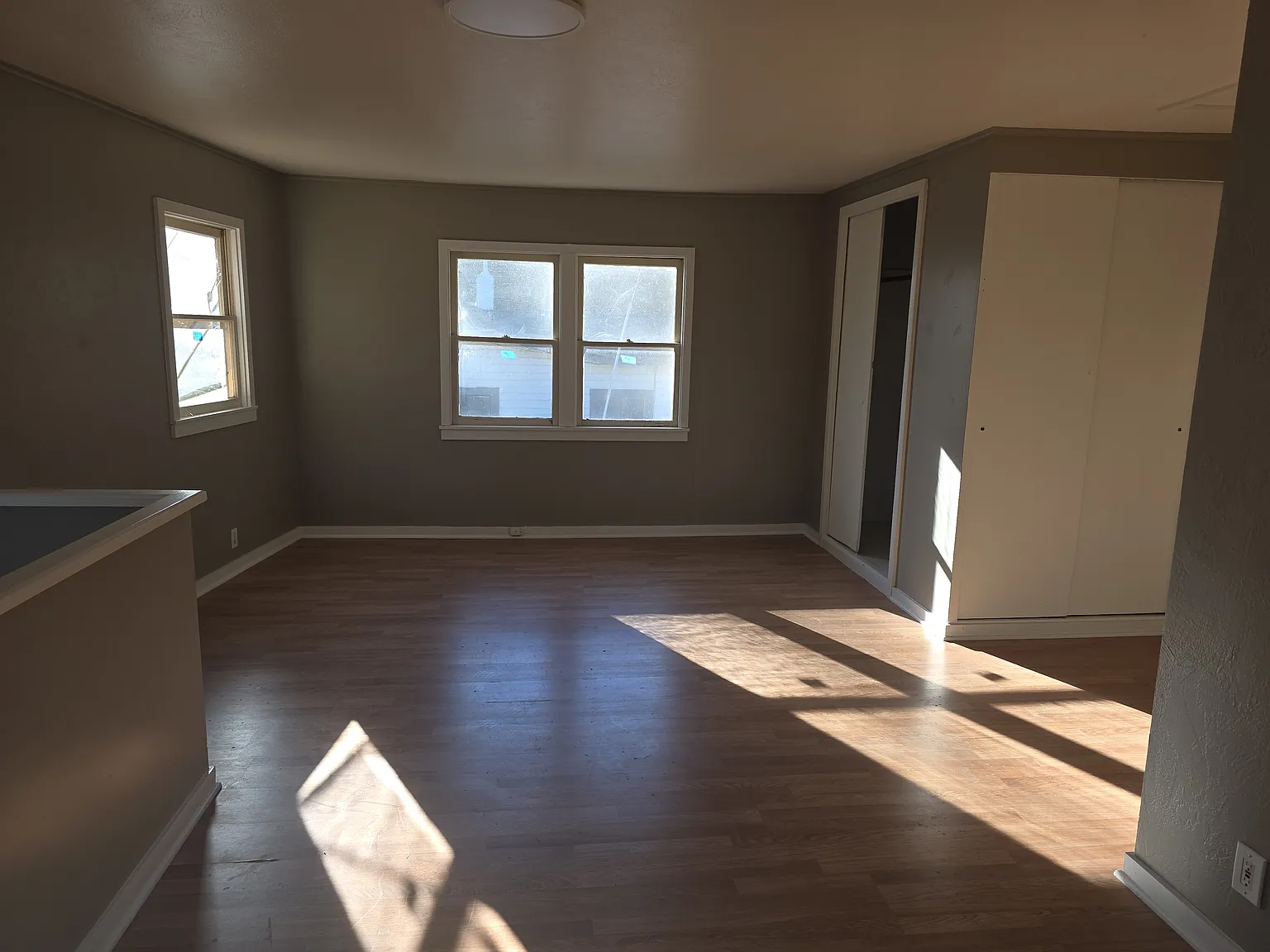 Studio, $1,300 — Photo 3