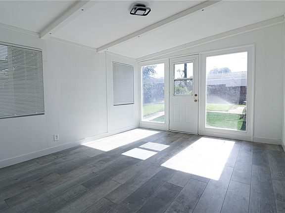 3rd image of 9901 Royal Palm Blvd