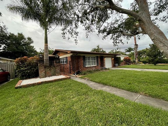 2nd image of 502 Suwanee Cir