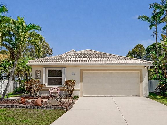 2nd image of 1080 Briar Ridge Rd