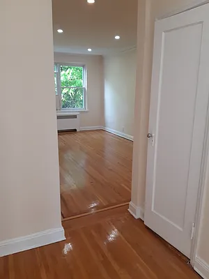 Rented by BUZZ REALTY | media 26