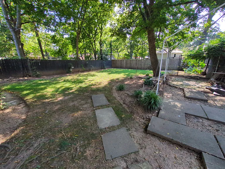 508 Midland St — Photo 6