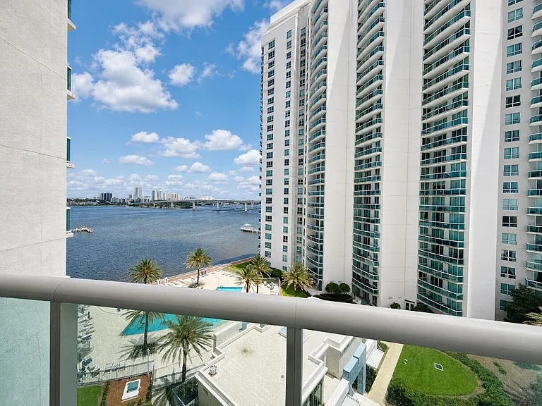 241 Riverside Dr #807 — Photo 9