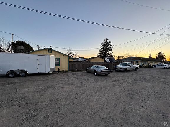 5th image of 3201 Moorland Avenue