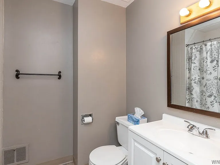 493 Delaware Ave #3 — Photo 16