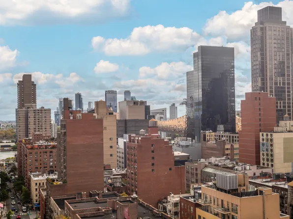 301 East 63rd Street image 9 of 14