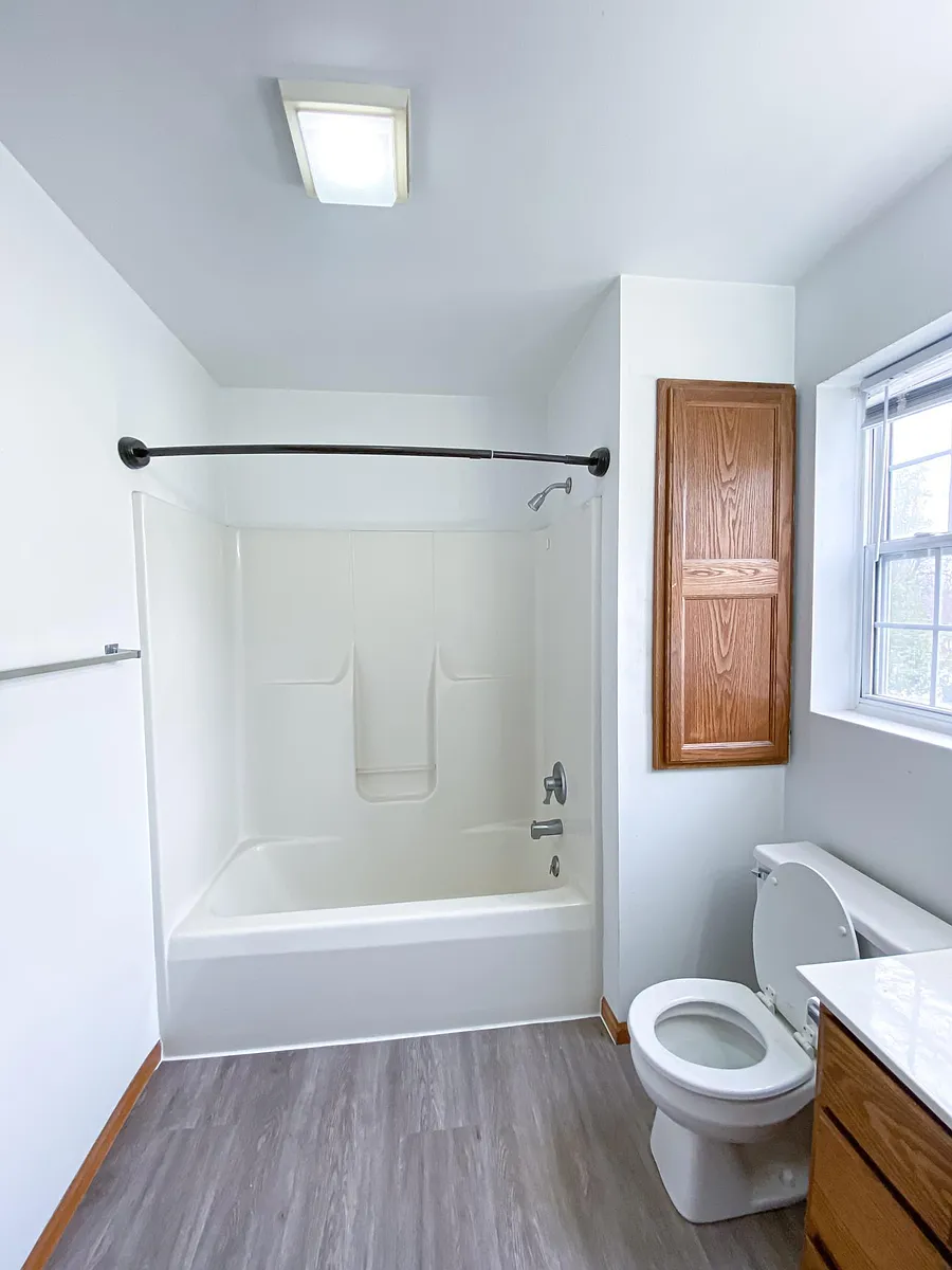 Building Photo - 826 N Thompson Dr #1