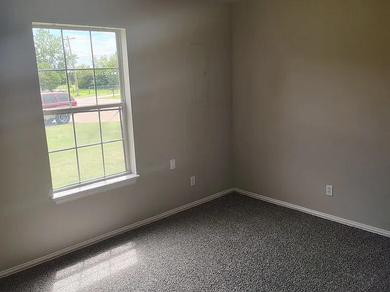 1831 S Osage St — Photo 3