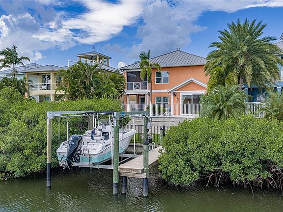 4th image of 6411 GRENADA ISLAND AVENUE