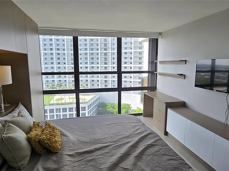 600 NE 36th St #1509 — Photo 7