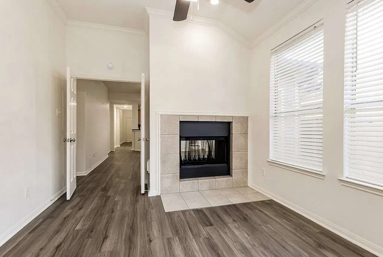 Spacious 3BR/2.5BA Townhouse for Rent in Cypress, TX - Available 10/25/2026 — Photo 4