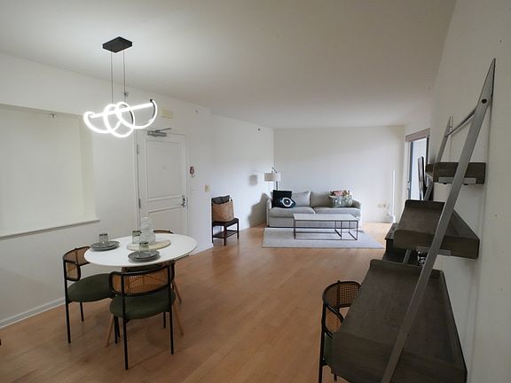 4th image of 1655 Mission St Unit 930