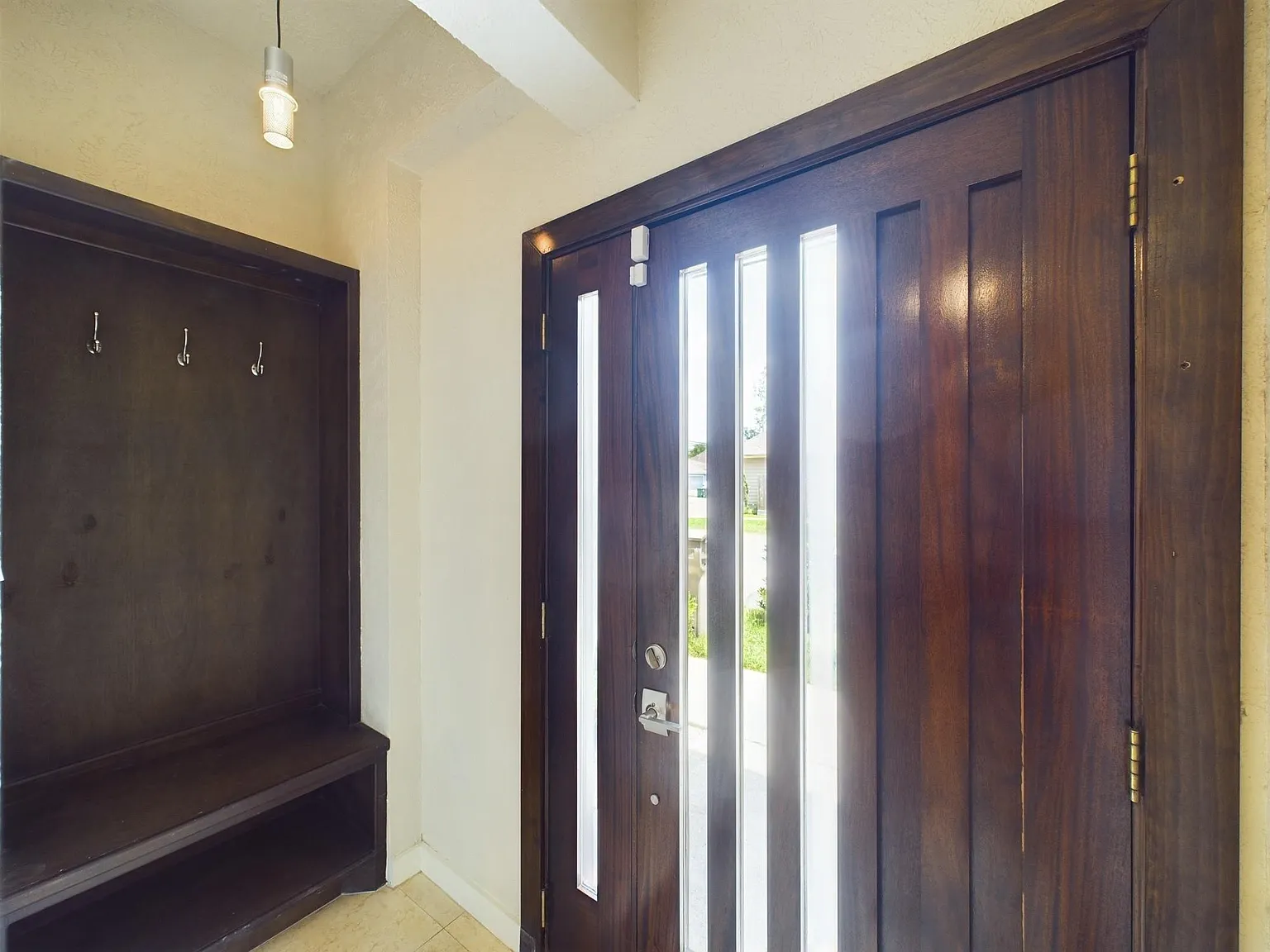 4 bed, 3.5 bath, 2994 sqft, $3,550 — Photo 3