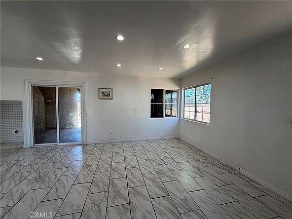 5th image of 38621 Puerta Ave