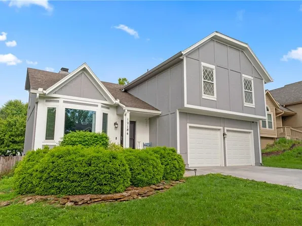 12184 S Tallgrass Dr, Olathe, KS 66061
