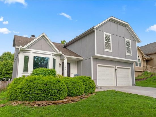 12184 S Tallgrass Dr, Olathe, KS 66061