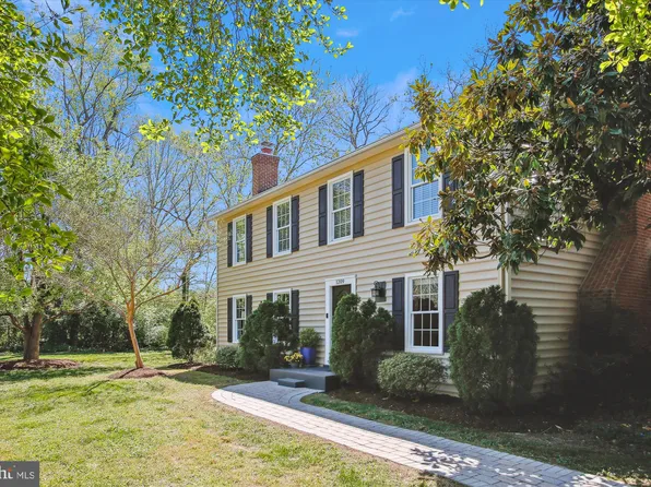 1209 Chadwick Ave, Alexandria, VA 22308