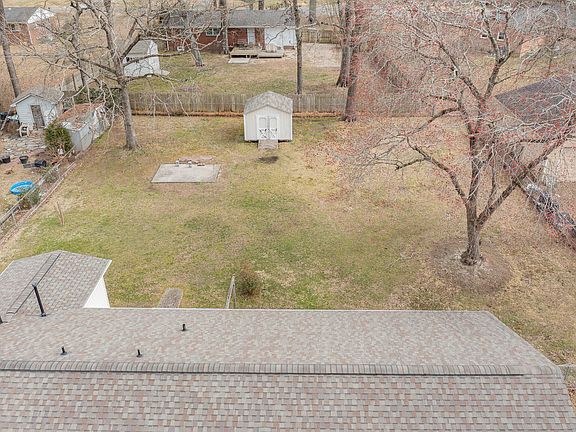 3rd image of 4816 Stafford Dr