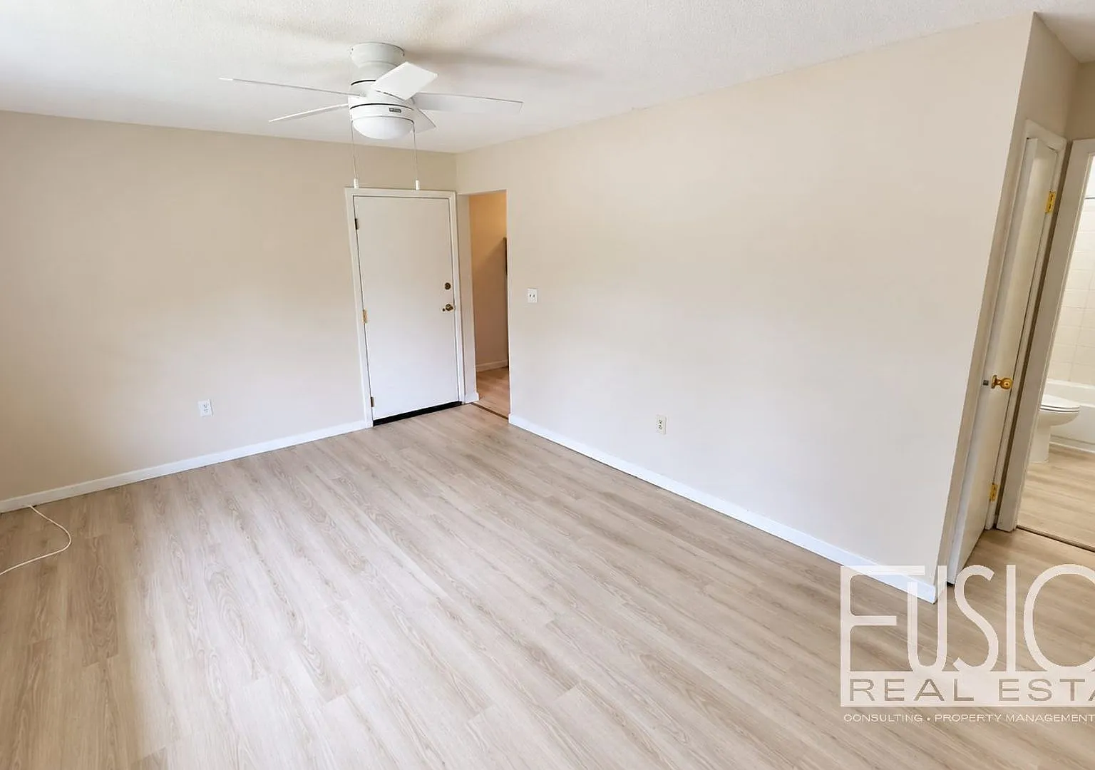 Bright 2-Bedroom Condo in Essex Junction — Photo 4