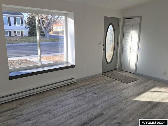 2nd image of 1103 Woodridge Dr