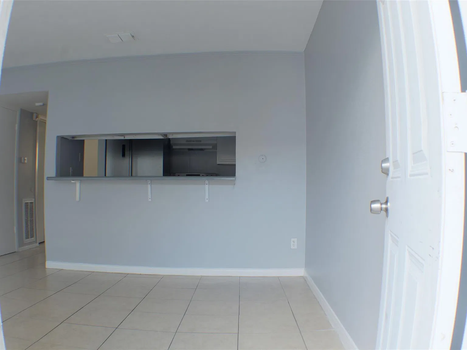 3 bed, 2.5 bath, 1562 sqft, $1,500 — Photo 2