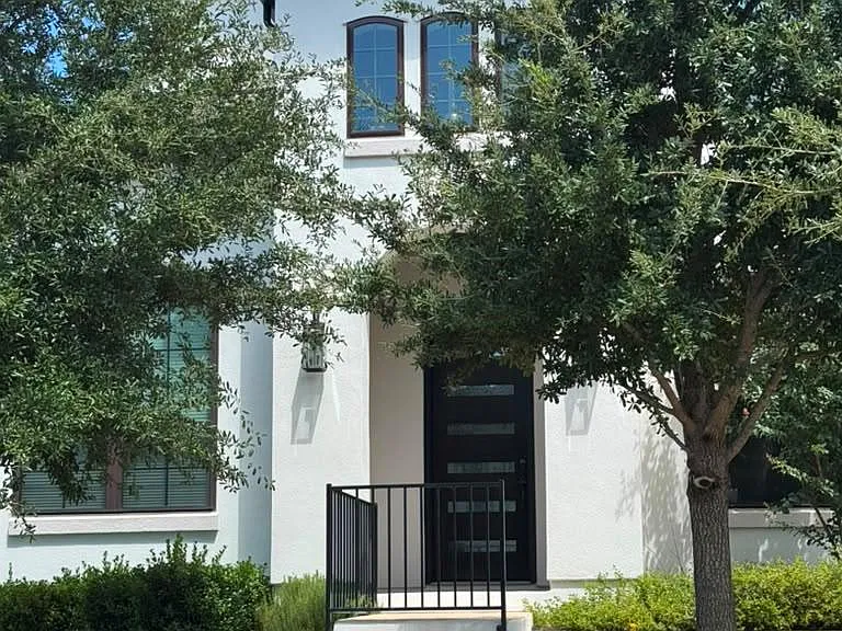 4529 Port Bari Dr — Photo 2