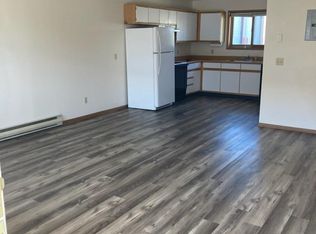 2820 Baker Dr APT 3, Cody, WY 82414