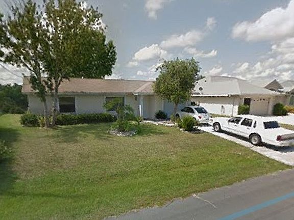 4th image of 10 Coolidge Ct