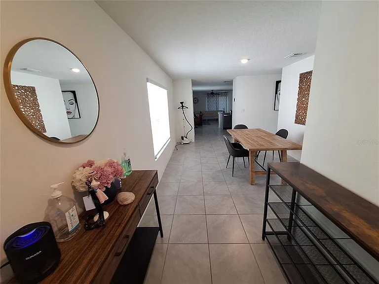 511 Sunlit Coral St — Photo 2