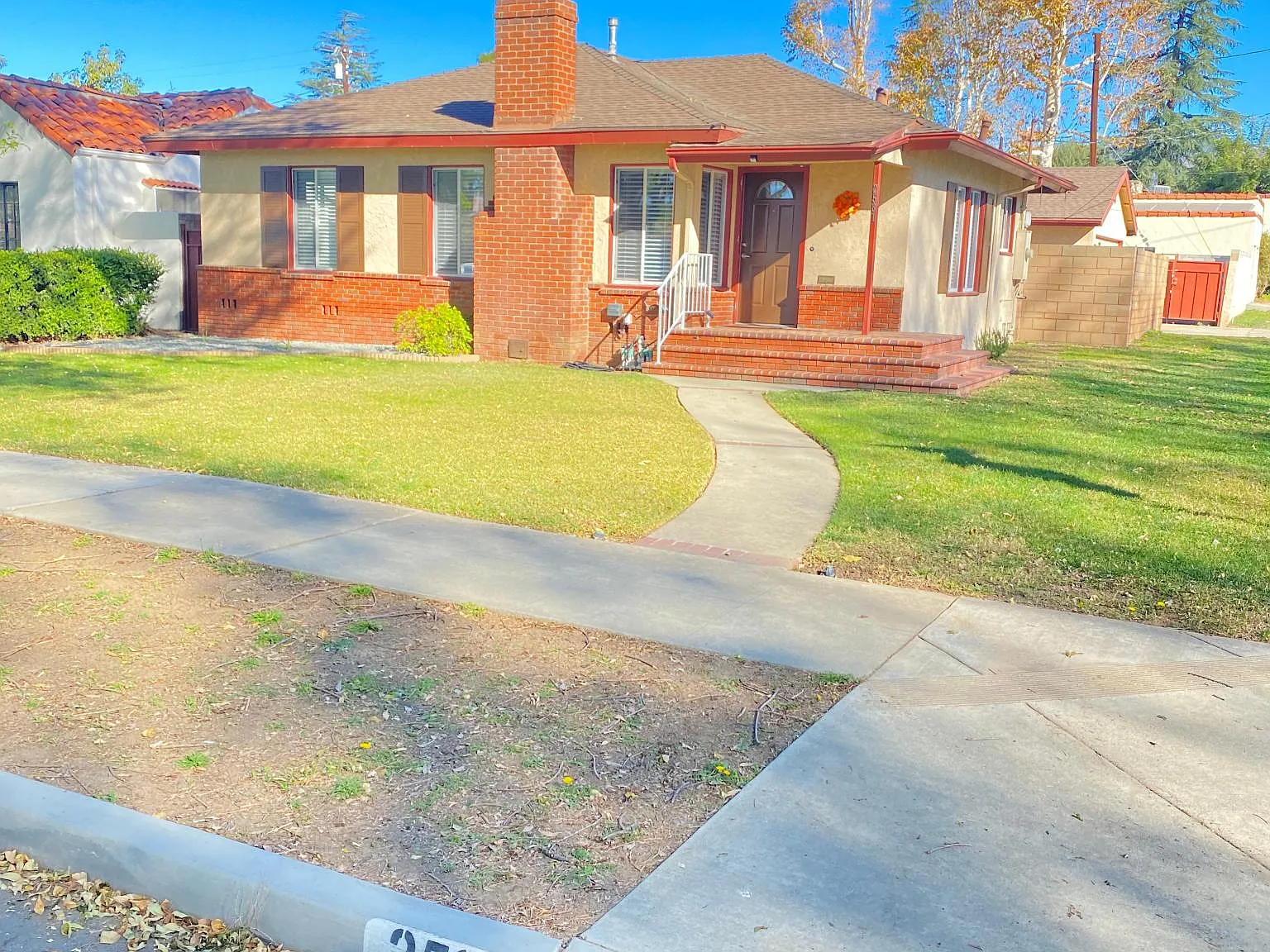 3 bed, 1102 sqft, $3,200 — Photo 1