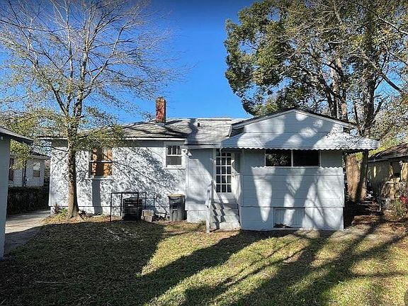 5th image of 1713 Academy St