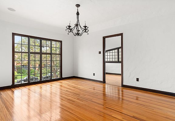 4th image of 407 N Orange Dr #407