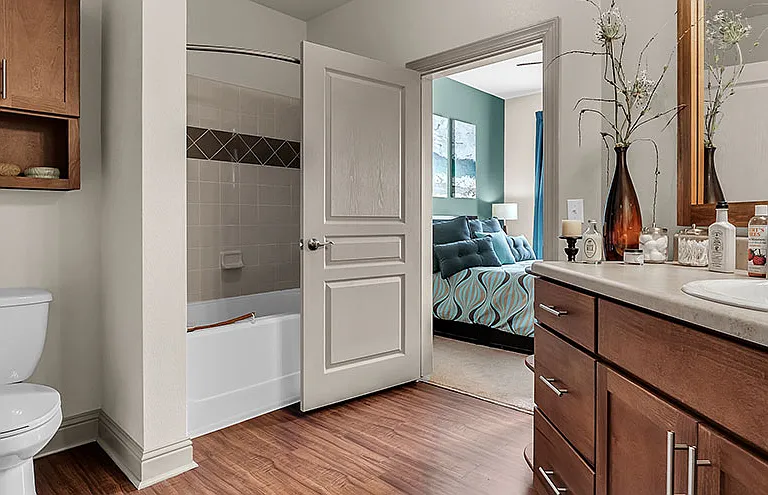 Andros Isles Apartments — Photo 18