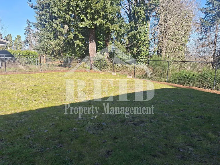 1966 Jackson Dr NW — Photo 13